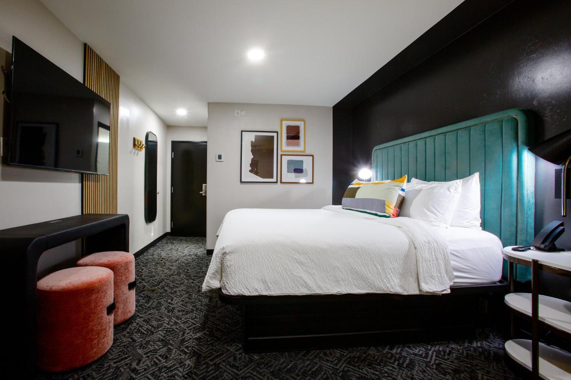 Voco Flagstaff By Ihg Hotel Exterior photo