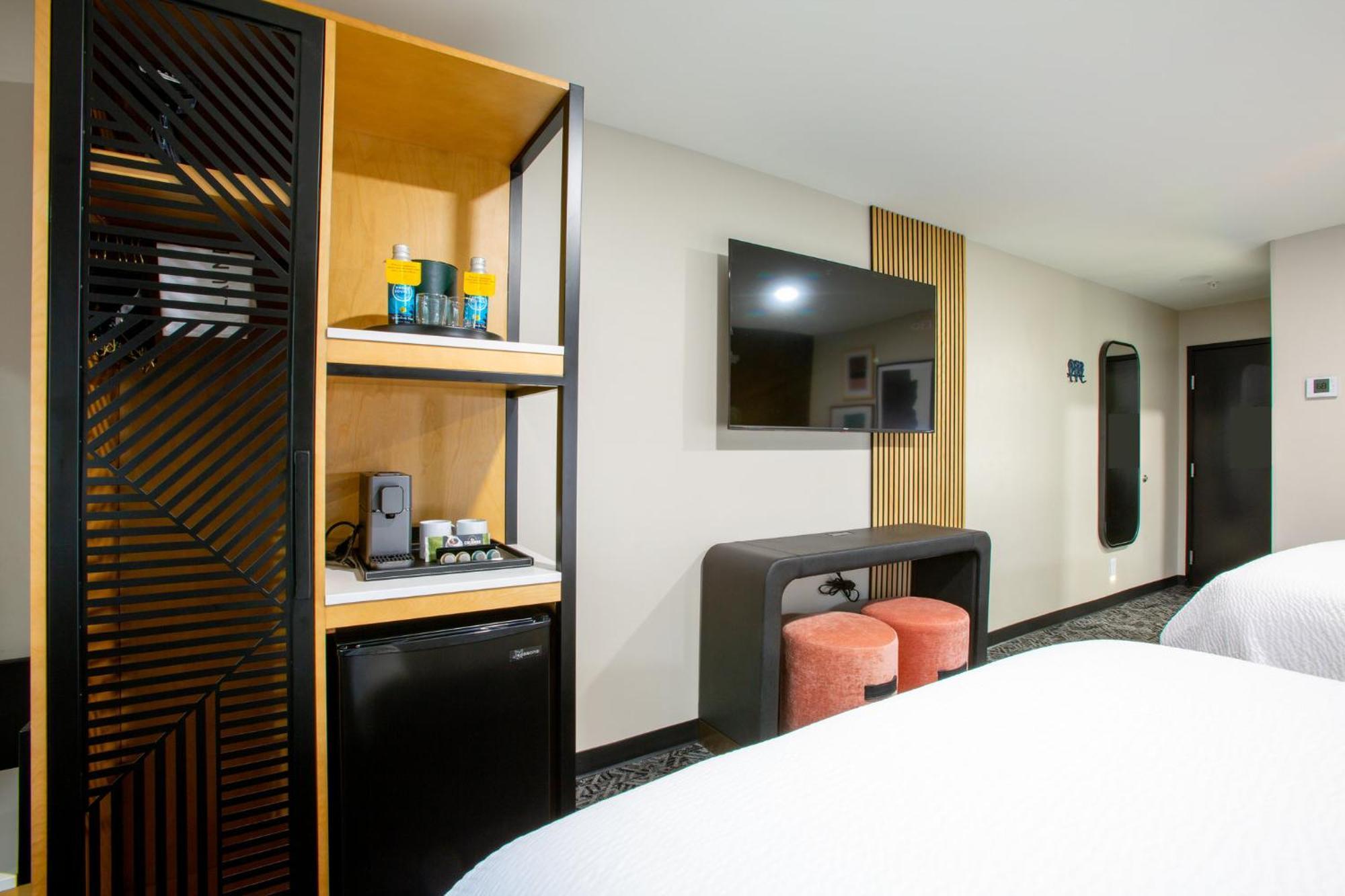 Voco Flagstaff By Ihg Hotel Exterior photo