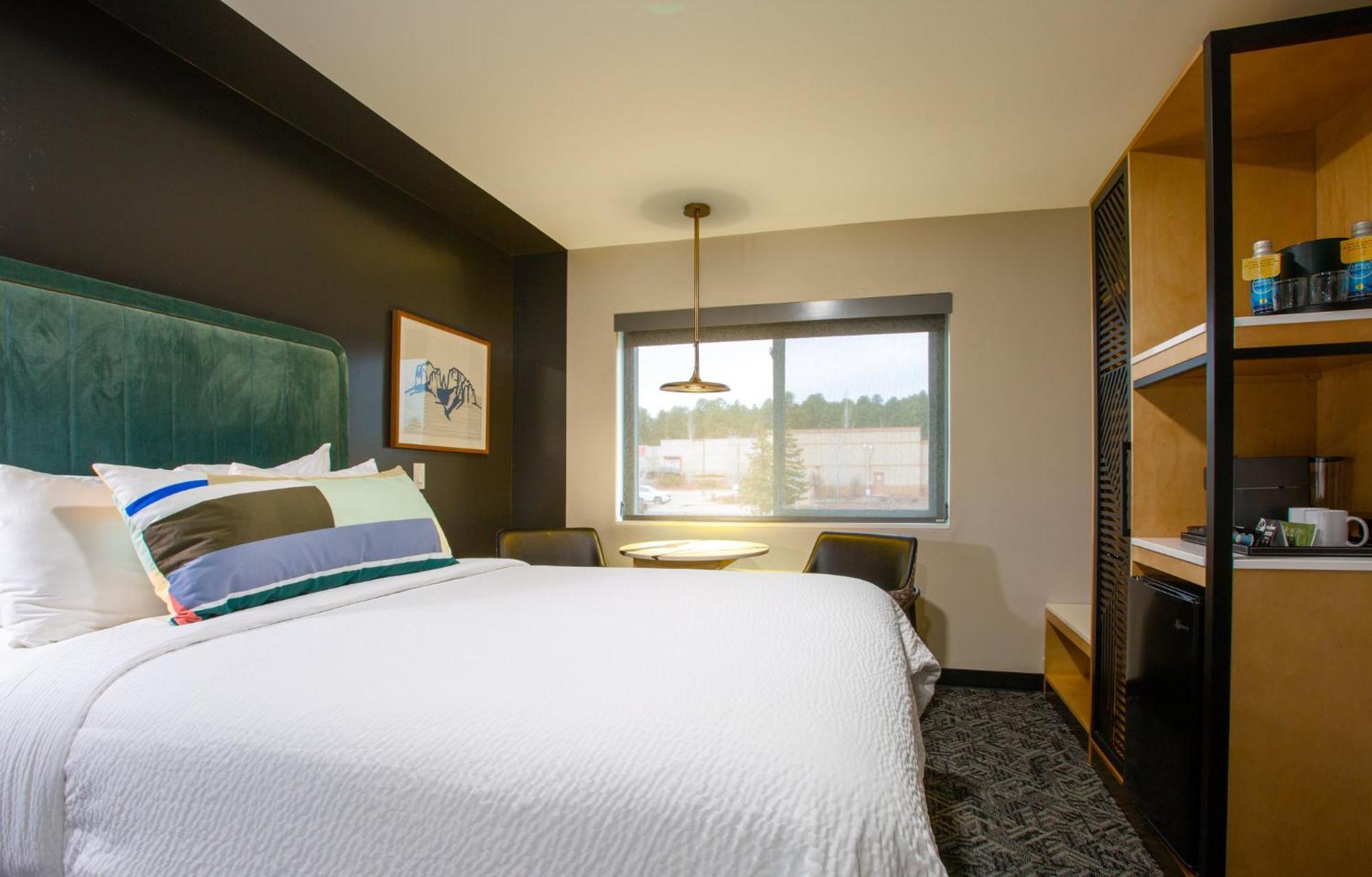 Voco Flagstaff By Ihg Hotel Exterior photo