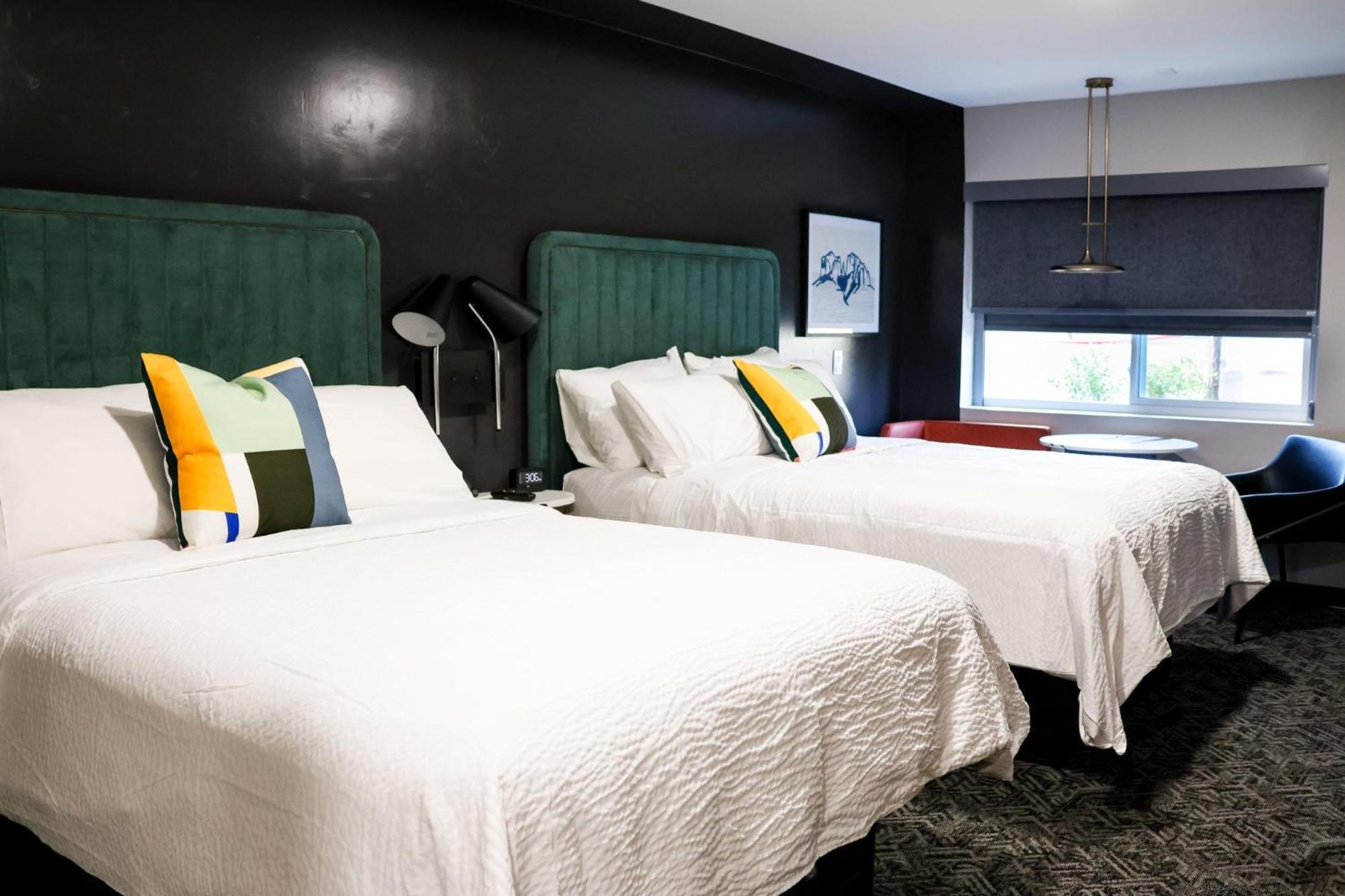 Voco Flagstaff By Ihg Hotel Exterior photo