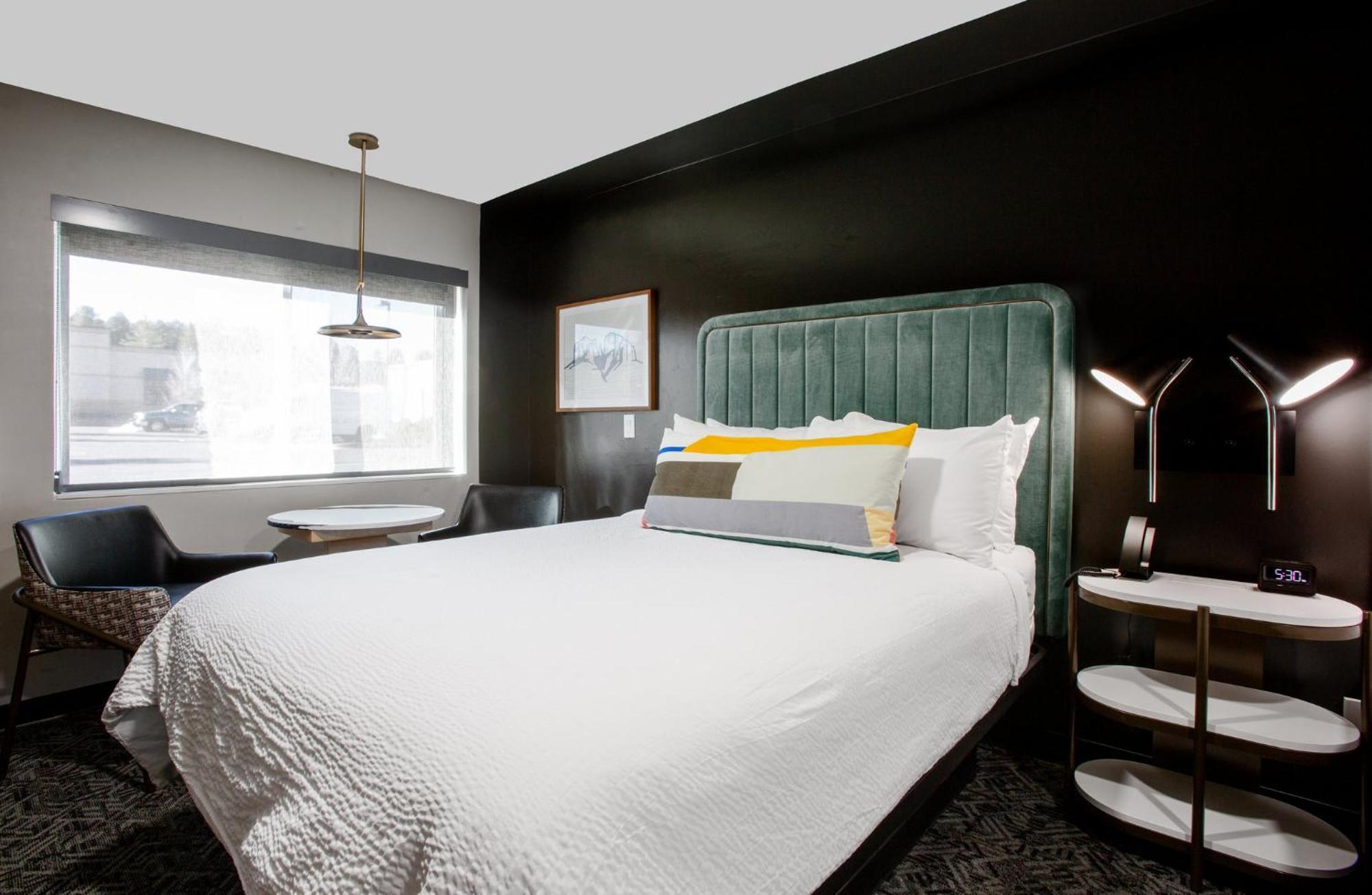 Voco Flagstaff By Ihg Hotel Exterior photo